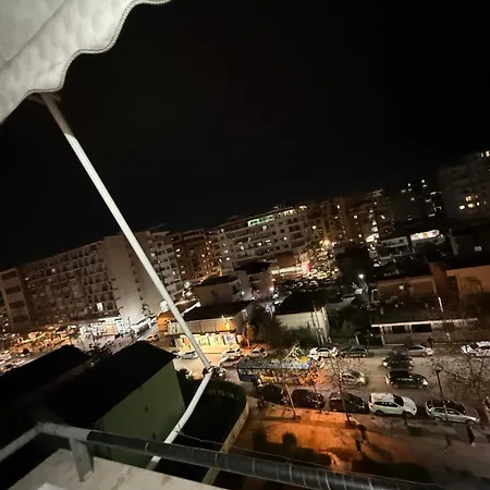 Ferit's Near Astir شقة
